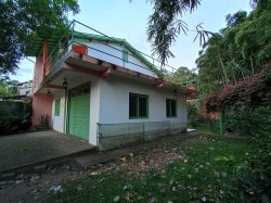 Casa com 02 dormitórios para locação no bairro Jardim Mauá  