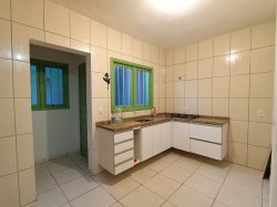 Casa com 02 dormitórios para locação no bairro Jardim Mauá  
