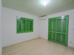 Casa com 02 dormitórios para locação no bairro Jardim Mauá  