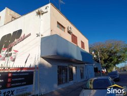 Terreno de esquina com 1.900m² com construção no bairro Ouro Branco 