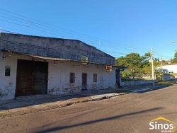 Terreno de esquina com 1.900m² com construção no bairro Ouro Branco 