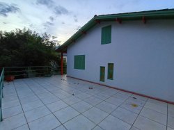 Casa com 02 dormitórios no bairro Jardim Mauá 