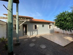 Casa com 03 dormitórios no bairro Feitoria 