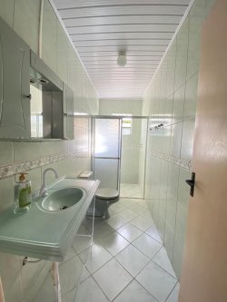 Casa com 03 dormitórios no bairro Feitoria 