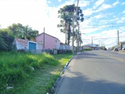 Terreno com 485,64m² com construção no bairro Rondônia 