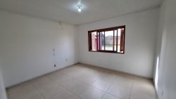 Casa de esquina com 03 dormitórios no bairro Santo Afonso 