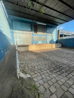 Pavilhão comercial com 363m² no bairro Ideal 