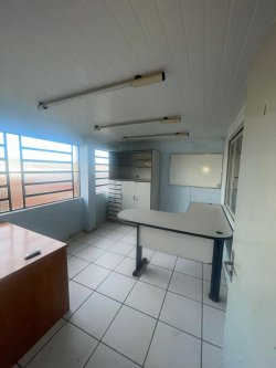 Pavilhão comercial com 363m² no bairro Ideal 