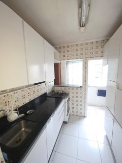 Apartamento com 03 dormitórios no Edifício Oliva 