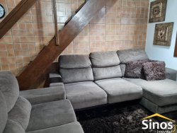 Casa em estilo rústico com 03 dormitórios para locação 