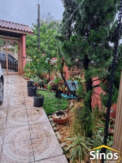 Casa em estilo rústico com 03 dormitórios para locação 