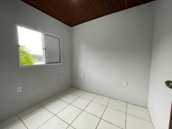 Casa com 02 dormitórios no bairro Santa Teresa 