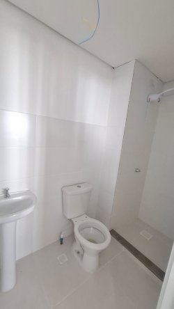 Apartamento com 02 dormitórios no Residencial Gardens 