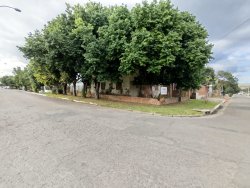 Terreno de esquina com construção no bairro Liberdade 