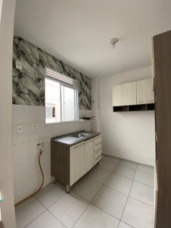 Apartamento com 02 dormitórios para locação no Condomínio Porto Baden 