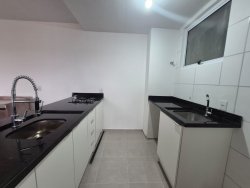 Apartamento com 02 dormitórios para locação no Residencial Capri 