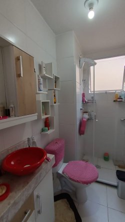 Apartamento com 02 dormitórios no Residencial Alto Paraíso  