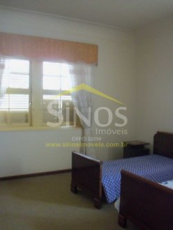Otima casa bem localizada em Lomba Grande 