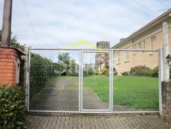 Otima casa bem localizada em Lomba Grande 