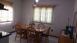 Casa com 03 dormitórios no Boa Saúde 