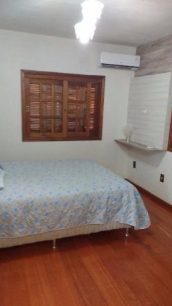 Casa com 03 dormitórios no Boa Saúde 