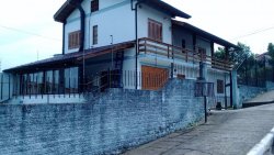 Casa com 03 dormitórios no Boa Saúde 