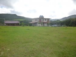 Lindo sitio em Lomba Grande com 2,5 hectares 