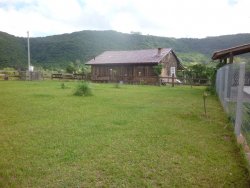 Lindo sitio em Lomba Grande com 2,5 hectares 