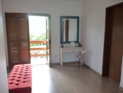 Lindo sitio em Lomba Grande com 2,5 hectares 