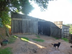 Sítio na área central de 1,6 hectare em Lomba Grande 