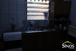 Casa com 02 dormitórios e piscina 