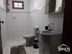 Casa com 02 dormitórios no bairro Rondônia 