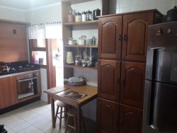Apartamento com 02 dormitórios no centro 