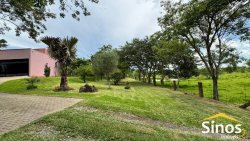 Lindo sítio de 4,00 hectares em Lomba Grande 
