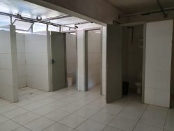 Área de 2,5 hectares com 02 pavilhões 