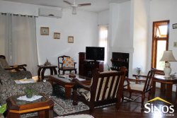 Casa próximo a área central de Lomba Grande 