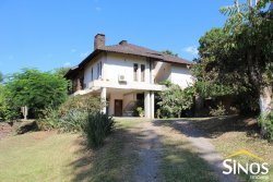Casa próximo a área central de Lomba Grande 