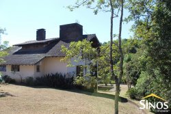 Casa próximo a área central de Lomba Grande 