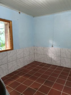 Terreno na Feitoria com duas casas  