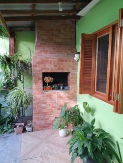Terreno na Feitoria com duas casas  