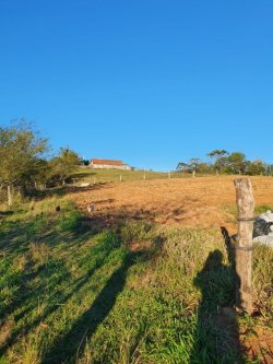 Área de 2,00 hectares com imóvel em Lomba Grande 