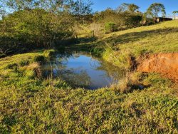Área de 2,00 hectares com imóvel em Lomba Grande 