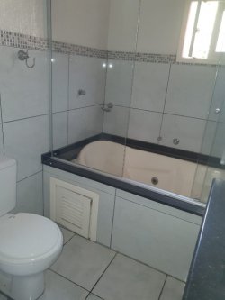 Casa na região central de Lomba Grande  