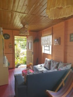 Terreno com duas casas no Passo dos Corvos  