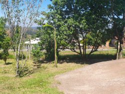 Casa Rústica na região central de Lomba Grande  