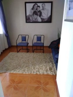 Bela casa com salão de festas  