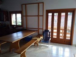 Bela casa com salão de festas  