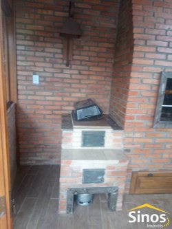 Bela casa de esquina, em zona nobre 