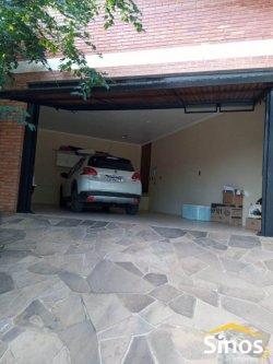 Bela casa, no centro de Lomba Grande  