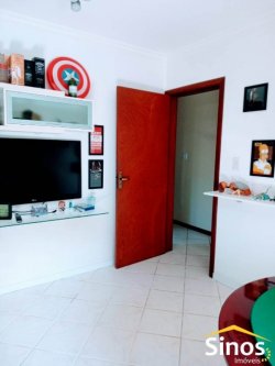 Bela casa, no centro de Lomba Grande  